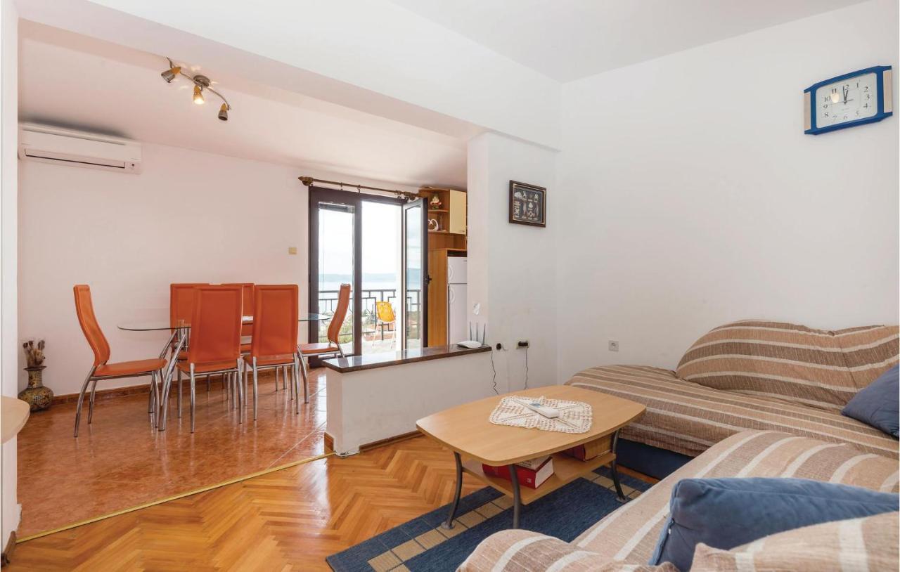 Cozy Apartment In Novi Vinodolski With Kitchen Luaran gambar