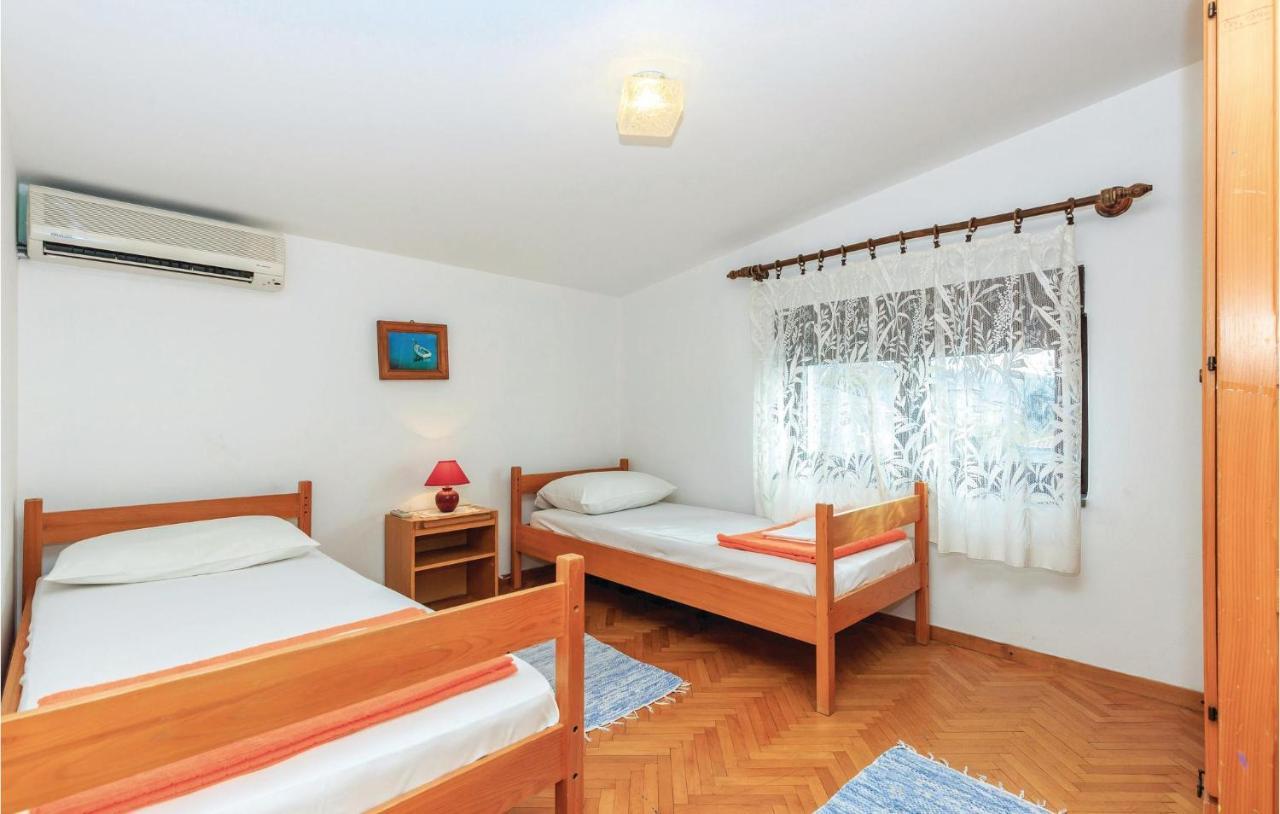 Cozy Apartment In Novi Vinodolski With Kitchen Luaran gambar