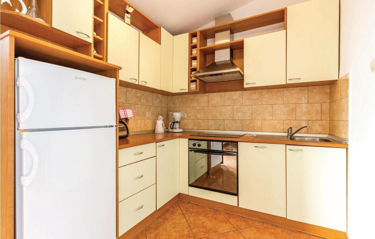 Cozy Apartment In Novi Vinodolski With Kitchen Luaran gambar