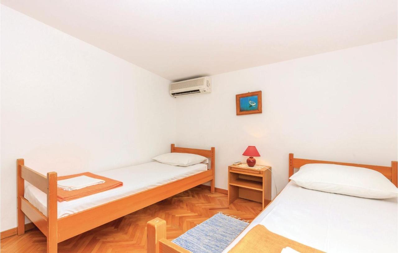 Cozy Apartment In Novi Vinodolski With Kitchen Luaran gambar
