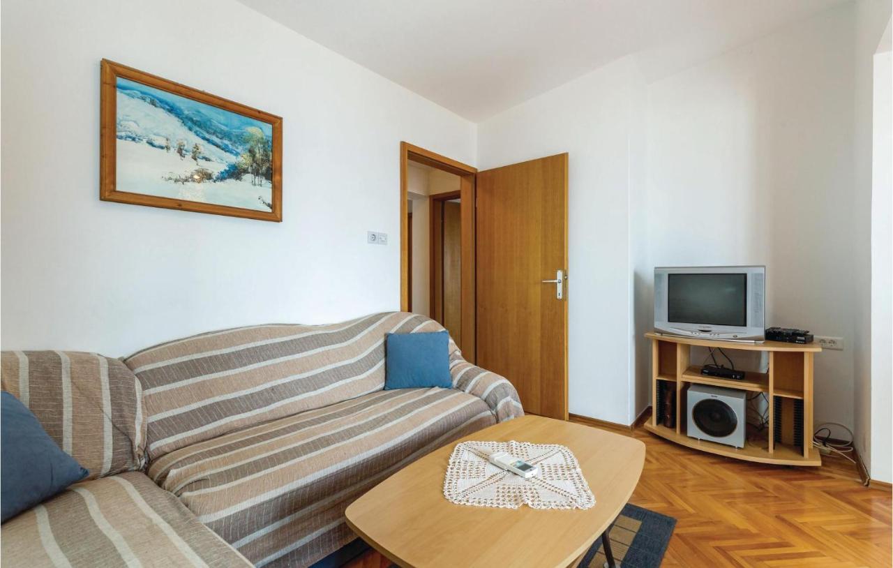 Cozy Apartment In Novi Vinodolski With Kitchen Luaran gambar