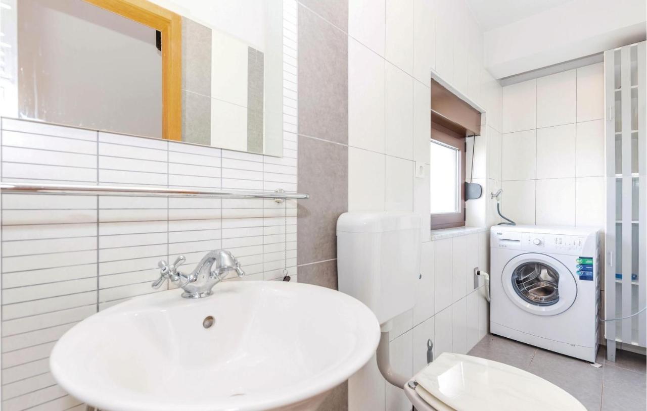 Cozy Apartment In Novi Vinodolski With Kitchen Luaran gambar