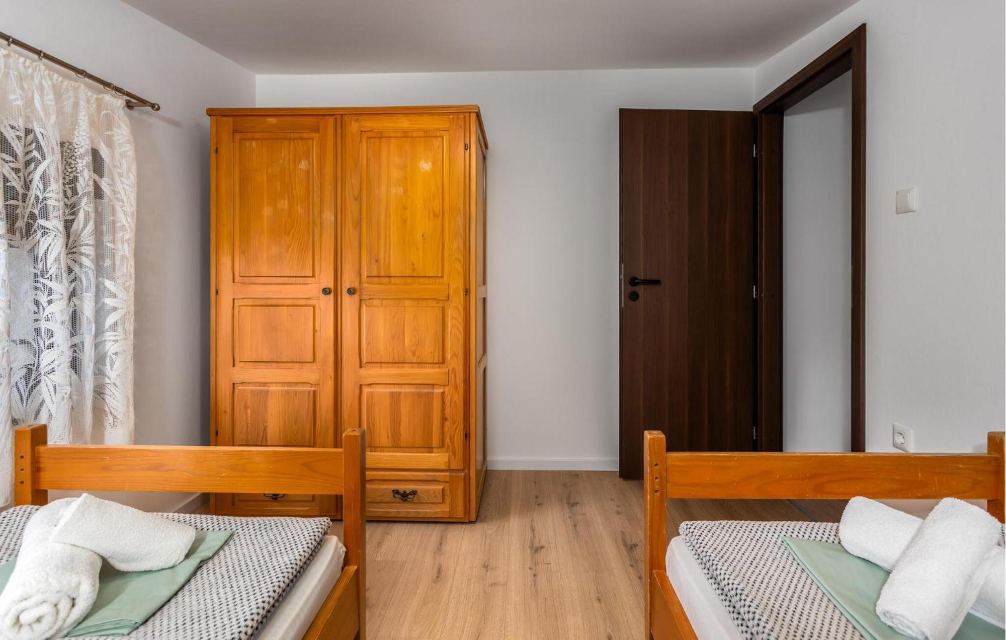 Cozy Apartment In Novi Vinodolski With Kitchen Luaran gambar