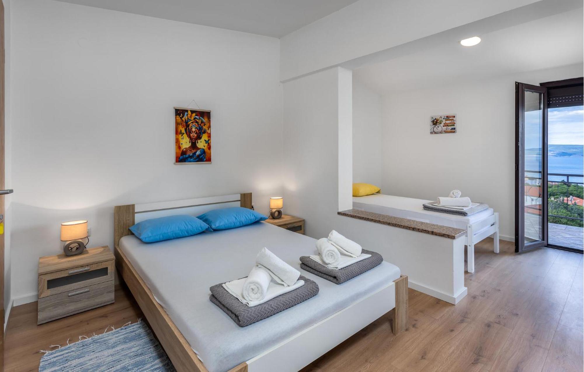 Cozy Apartment In Novi Vinodolski With Kitchen Luaran gambar