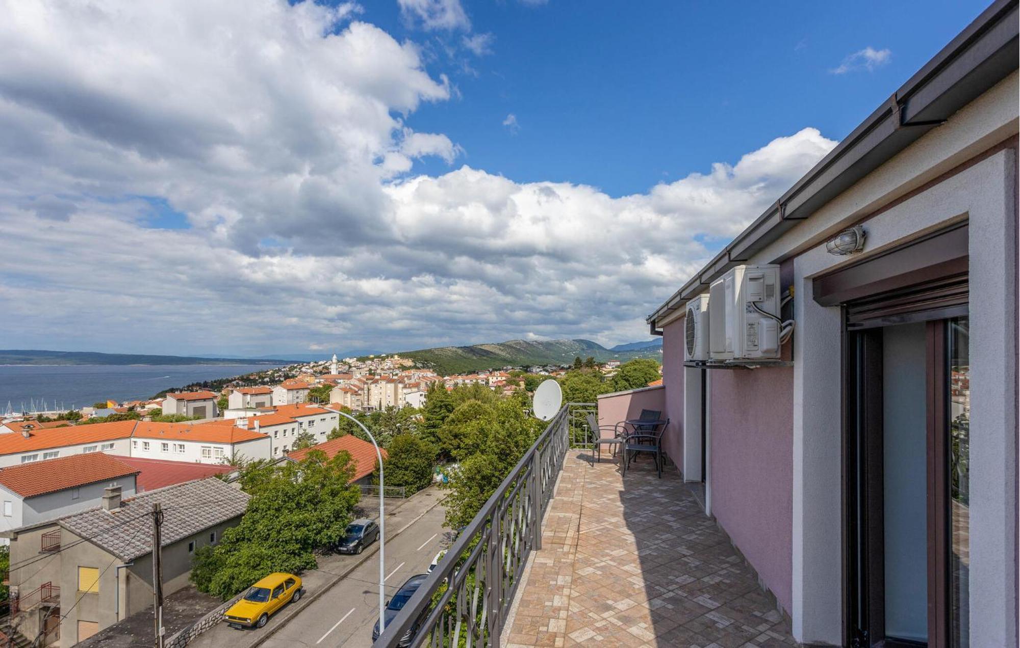 Cozy Apartment In Novi Vinodolski With Kitchen Luaran gambar