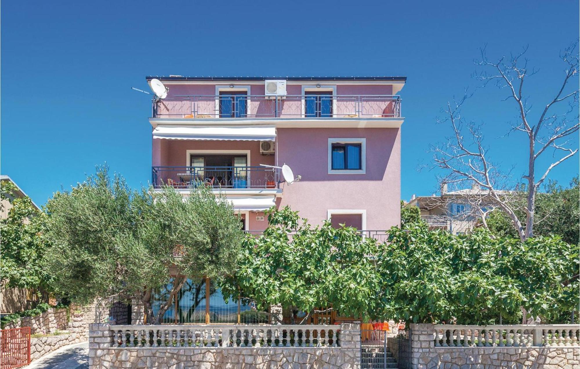 Cozy Apartment In Novi Vinodolski With Kitchen Luaran gambar