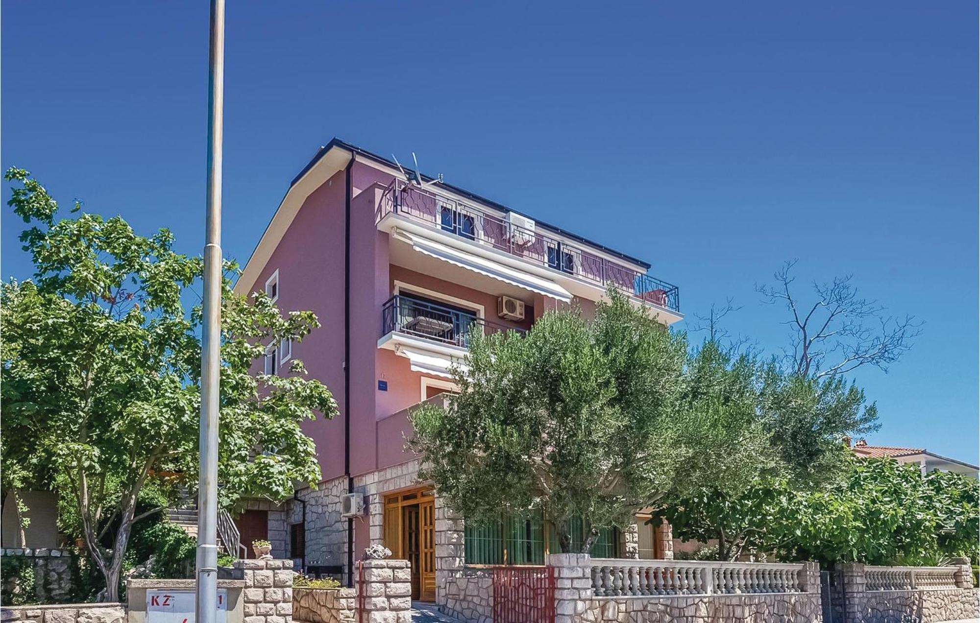 Cozy Apartment In Novi Vinodolski With Kitchen Luaran gambar
